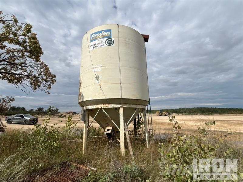 Meridian SKB1474E Concrete Silo Muu