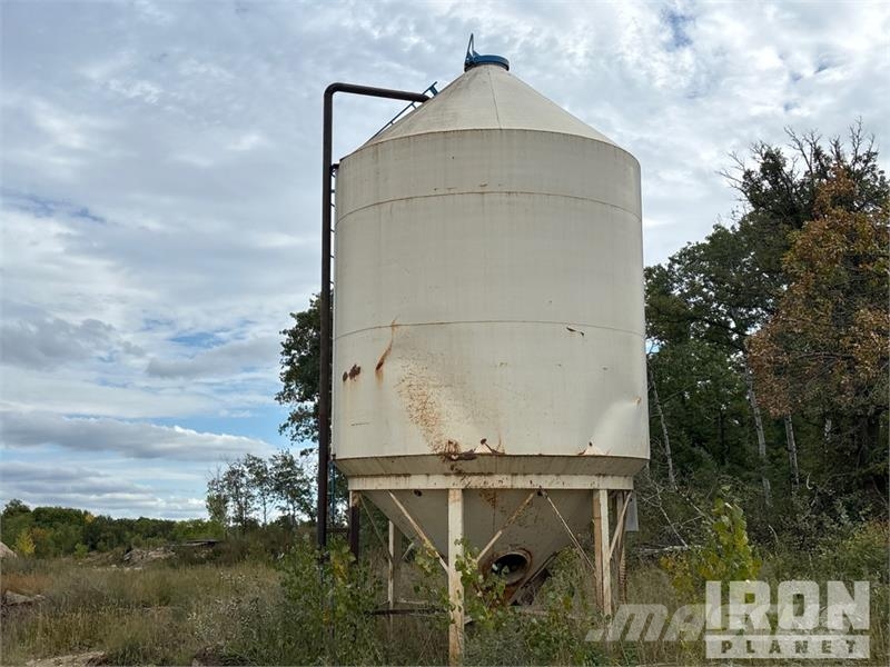 Meridian SKB1474E Concrete Silo Muu