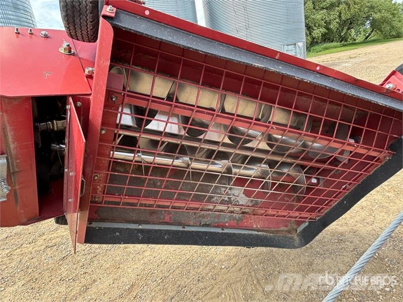 Meridian SLMD12-85 12 in x 85 ft Swing Grain Auger Szállító berendezések