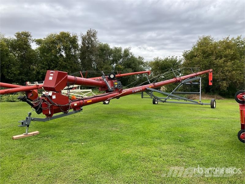 Meridian SLMD1272 12 in x 72 ft Swing Grain Auger Transportbånd