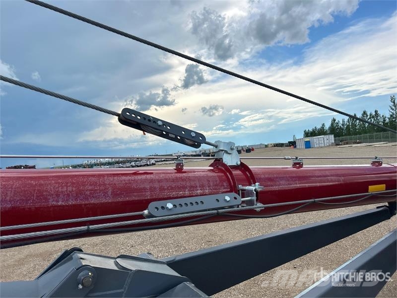 Meridian SLMD14-95 14 in x 95 ft Telescopic Swing Grain Aug معدات نقل