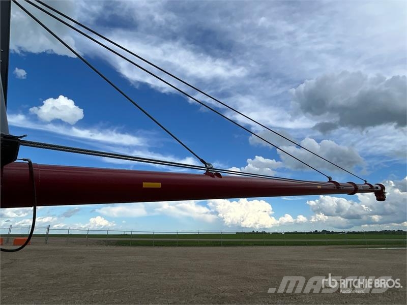 Meridian SLMD14-95 14 in x 95 ft Telescopic Swing Grain Aug معدات نقل
