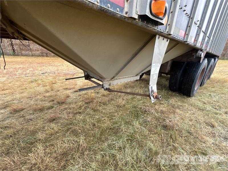 Merritt 45 ft Tri/A Grain Trailer Carros de trasladar grano