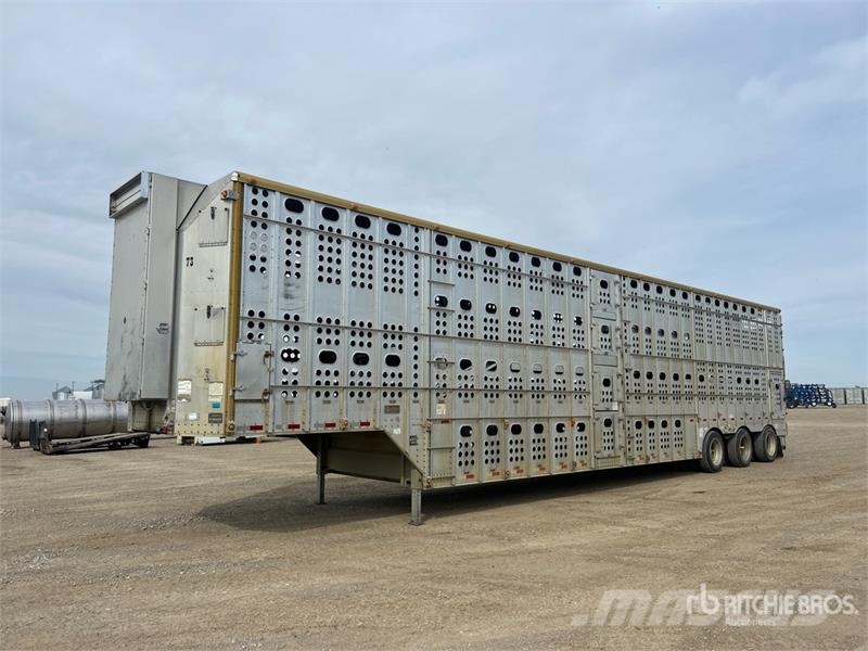 Merritt 53 ft Tri/A Livestock Trailer Dzīvnieku transportēšanas piekabes