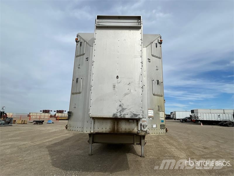 Merritt 53 ft Tri/A Livestock Trailer Dzīvnieku transportēšanas piekabes