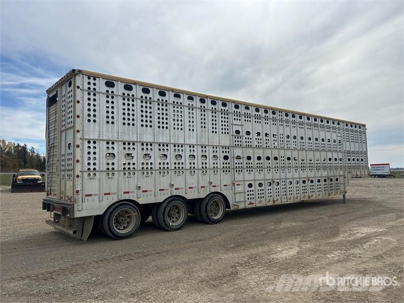 Merritt 53 ft Tri/A Livestock Trailer Dzīvnieku transportēšanas piekabes