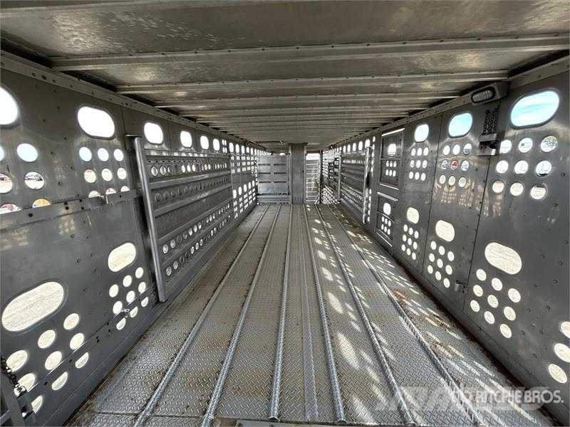 Merritt 53 ft Tri/A Livestock Trailer Dzīvnieku transportēšanas piekabes