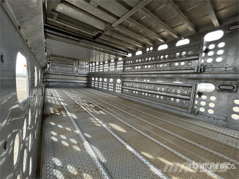 Merritt 53 ft Tri/A Livestock Trailer Dzīvnieku transportēšanas piekabes