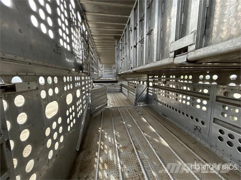Merritt 53 ft Tri/A Livestock Trailer Dzīvnieku transportēšanas piekabes