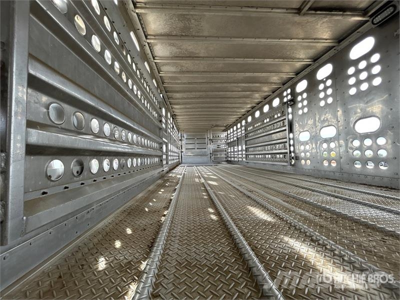 Merritt 53 ft Tri/A Livestock Trailer Dzīvnieku transportēšanas piekabes