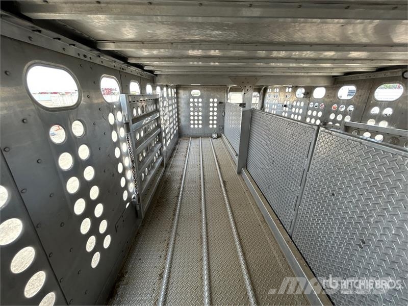 Merritt 53 ft Tri/A Livestock Trailer Dzīvnieku transportēšanas piekabes