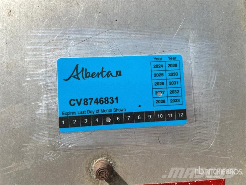 Merritt Cattle Drive Gold Line 53 ft Tri/A Livestock Trail Ремаркета за превоз на животни