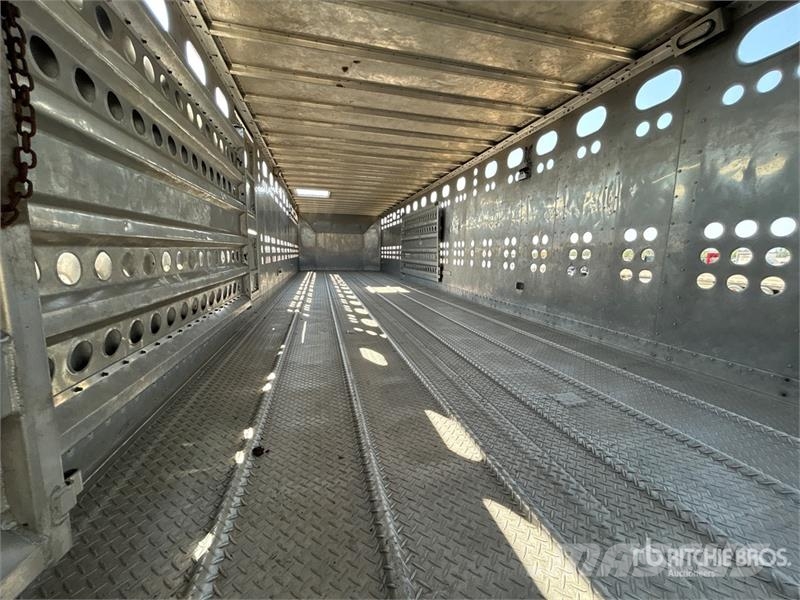Merritt Cattle Drive Gold Line 53 ft Tri/A Livestock Trail Ремаркета за превоз на животни