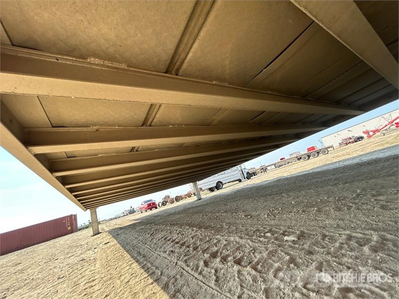 Merritt Cattle Drive Gold Line 53 ft Tri/A Livestock Trail Ремаркета за превоз на животни