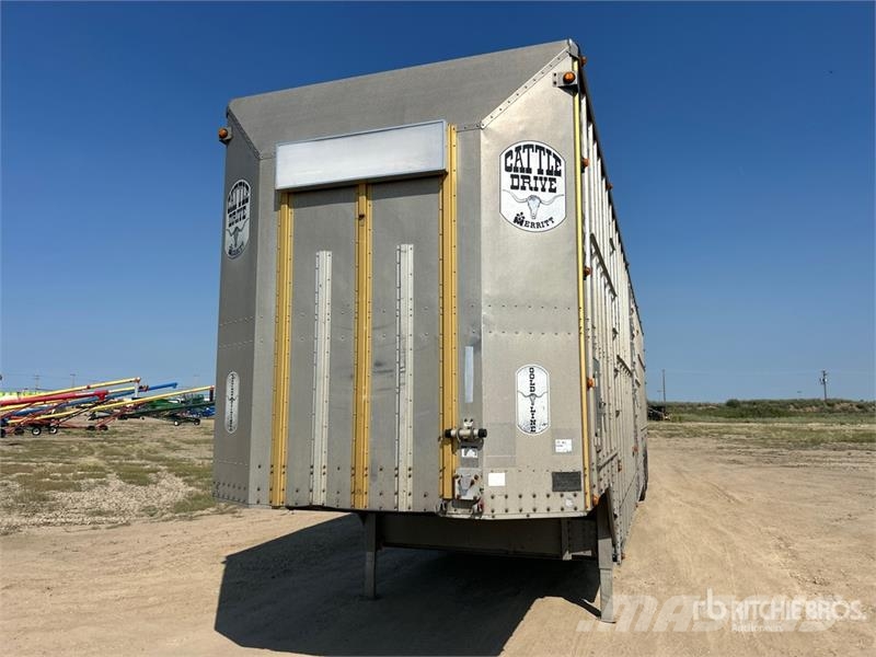 Merritt Cattle Drive Gold Line 53 ft Tri/A Livestock Trail Ремаркета за превоз на животни