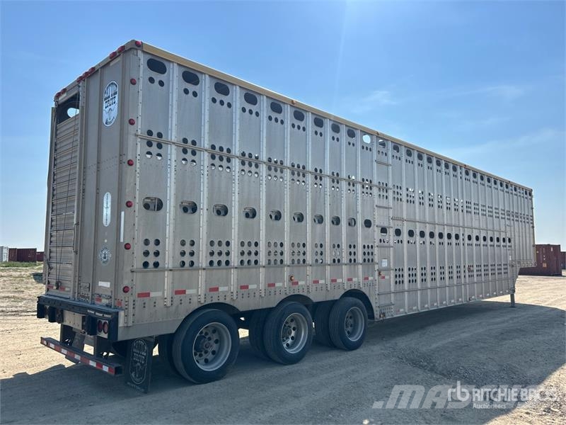 Merritt Cattle Drive Gold Line 53 ft Tri/A Livestock Trail Ремаркета за превоз на животни