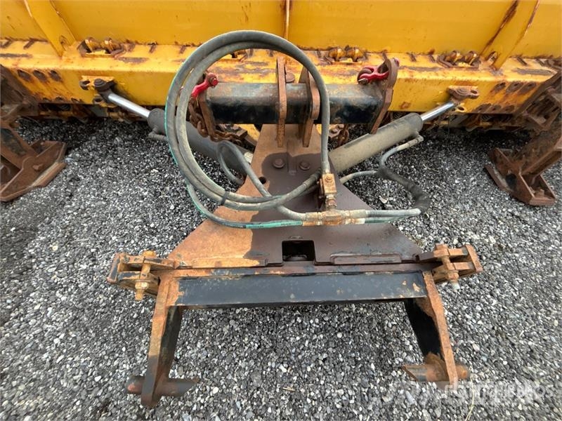 Metal Pless 12 ft 2 Way Snow Plow - Fits Tractor Snežne daske i plugovi
