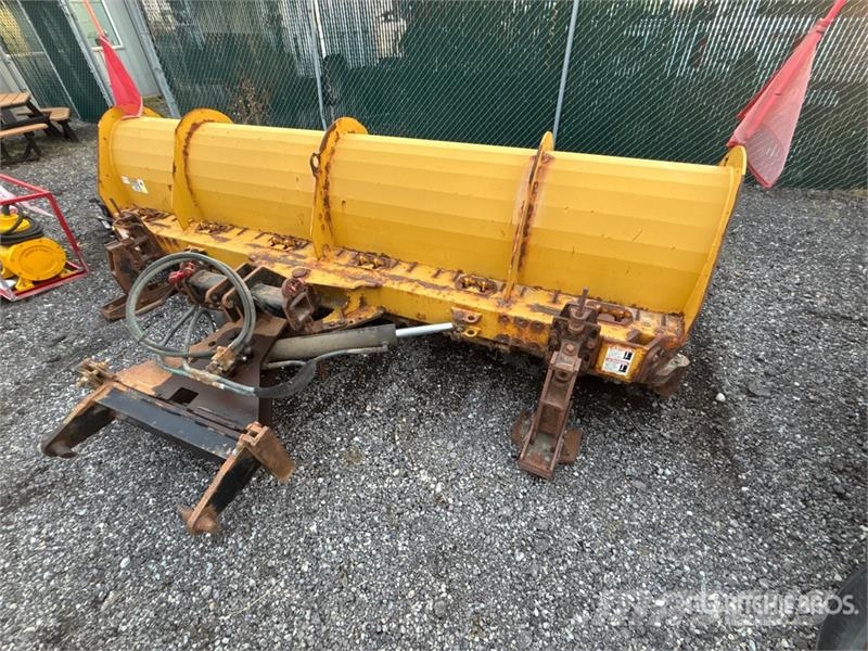 Metal Pless 12 ft 2 Way Snow Plow - Fits Tractor Snežne daske i plugovi