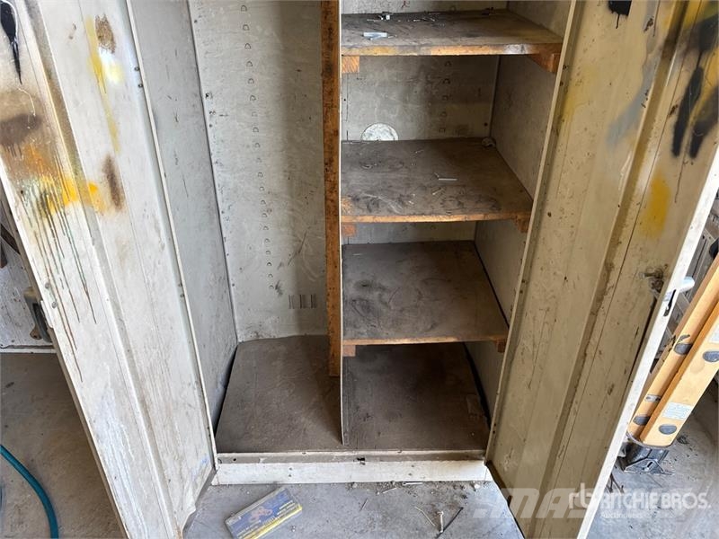 Metal Storage Cabinet Andre komponenter