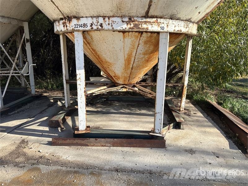 Metals +/- 1200 bu 2 Ring Smooth Wall Hopper Grain Sonstige Ernte Verarbeitung und -lagerung