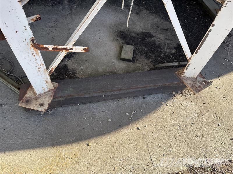 Metals +/- 1800 bu Smooth Wall Hopper Grain Bin Macchine/unitá di lavorazione e stoccaggio/altri