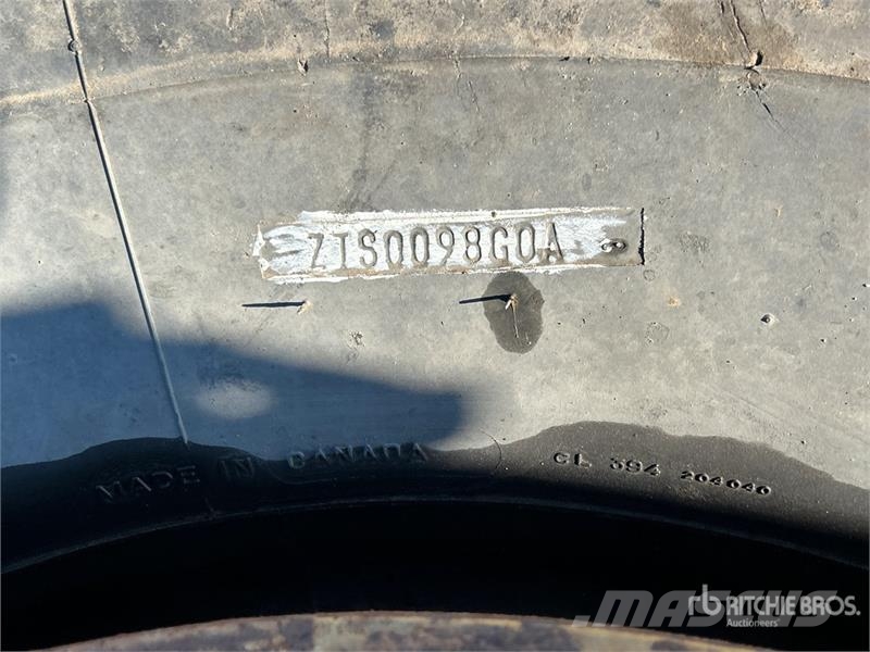 Michelin 14R24 Tires Däck, hjul och fälgar