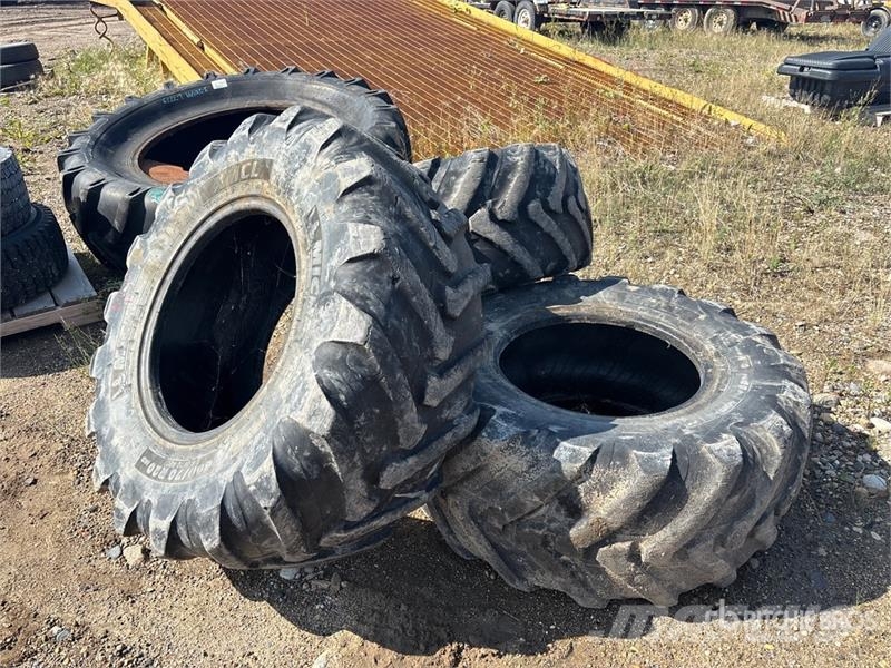 Michelin XMCL 400/70R20 Tires - Fits Cat 905 Ruedas