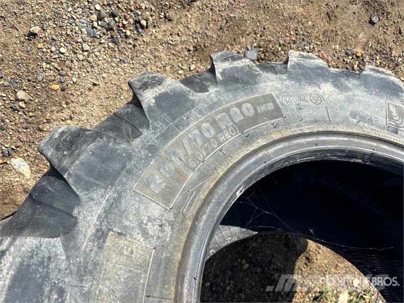 Michelin XMCL 400/70R20 Tires - Fits Cat 905 Ruedas