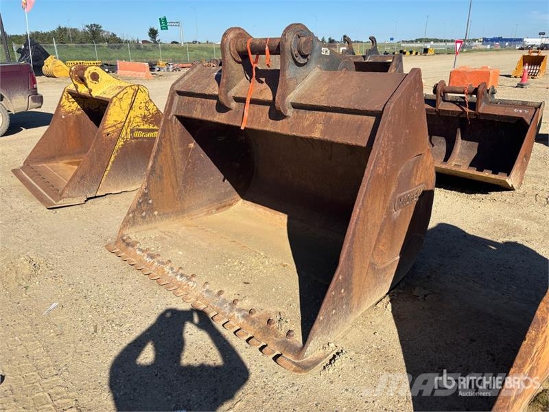 Michels Canada 83 in Q/C Cleanup Excavator Bucket Godet