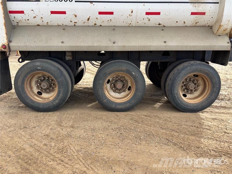 Midland SL3000 36 ft Tri/A End Dump Trailer Savivartės priekabos