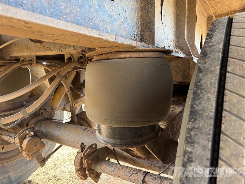 Midland SL3000 36 ft Tri/A End Dump Trailer Savivartės priekabos