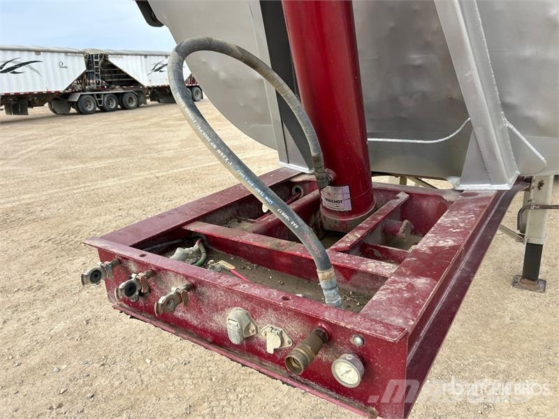 Midland SLX3 34 ft Tri/A End Dump Trailer Reboques basculantes