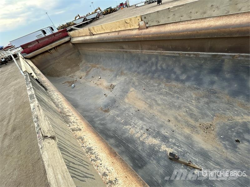 Midland SLX3 34 ft Tri/A End Dump Trailer مقطورات قلابة