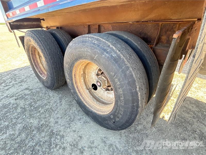 Midland XL2100 15 ft T/A Pup Dump Trailer Bañera