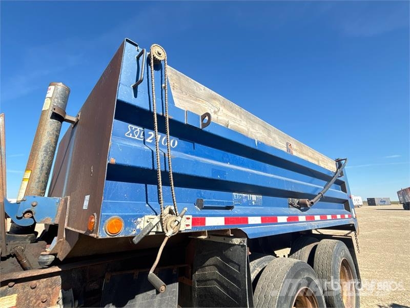 Midland XL2100 15 ft T/A Pup Dump Trailer Bañera