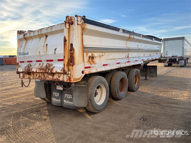 Midland XL3000 Самоскиди