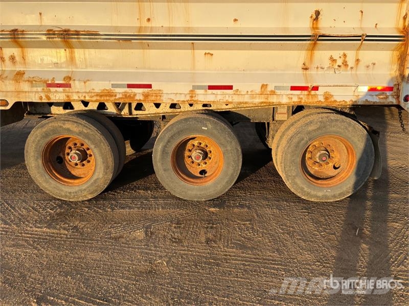 Midland XL3000 Самоскиди
