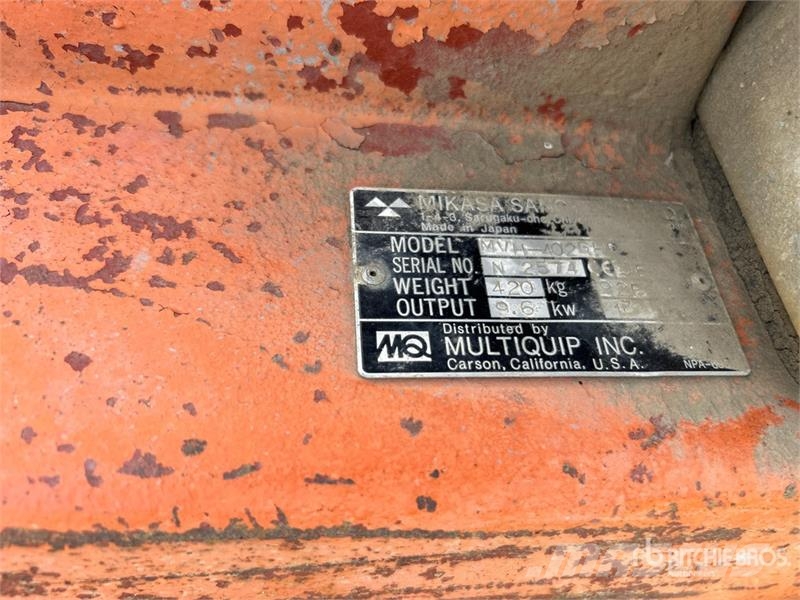 Mikasa MVH-402GH and Loncin MS10 Vibratory Plate Compacto 진동롤러
