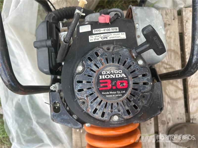 Mikasa Sangyo Vibratory Plate Compactor Vibrátorok