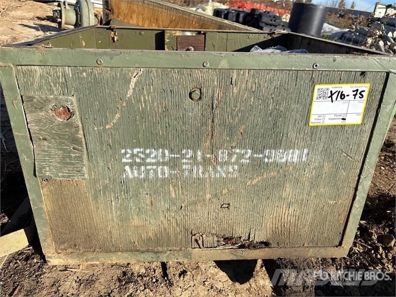  Military truck transmission معدات النقل - غير ذلك