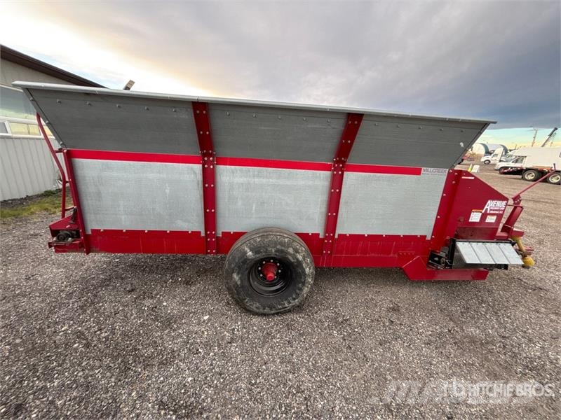 Mill Creek 706 S/A Hydraulic Side Discharge Row Mu Farm machinery