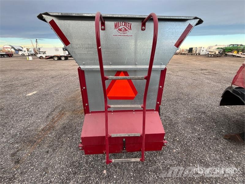 Mill Creek 706 S/A Hydraulic Side Discharge Row Mu Farm machinery