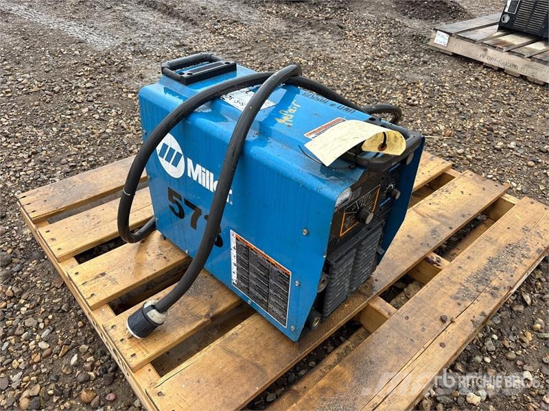 Miller 573 Electric Welder (Inoperable) Заваряващи машини