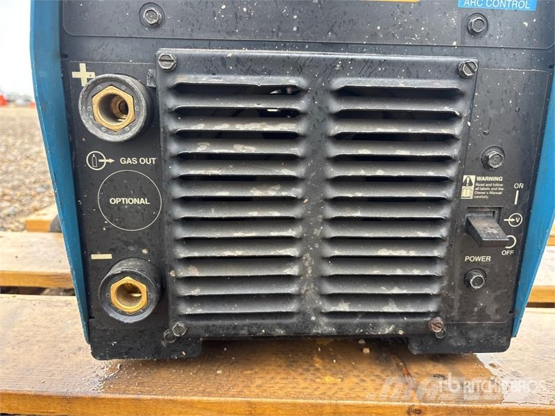 Miller 573 Electric Welder (Inoperable) Заваряващи машини