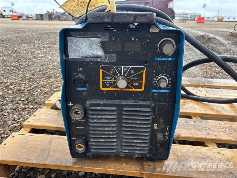 Miller 573 Electric Welder (Inoperable) Заваряващи машини