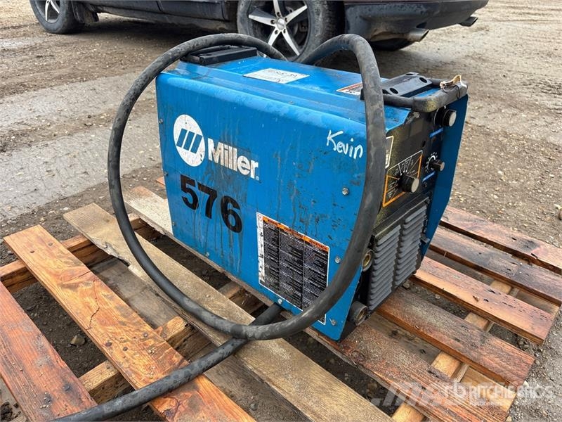 Miller 576 Electric Welder Заваряващи машини