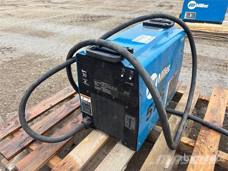 Miller 576 Electric Welder Заваряващи машини