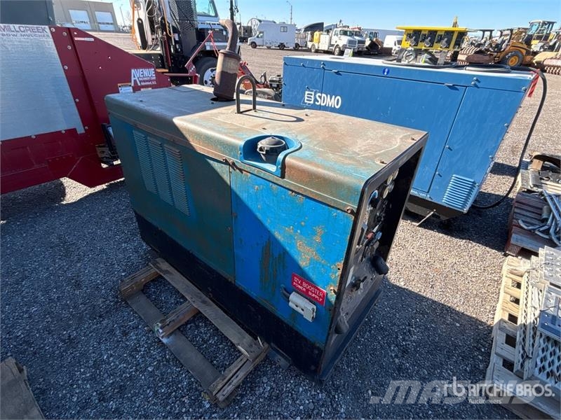 Miller Big 40WG 100 A Multi-Process Engine Driven Welder Urządzenia spawalnicze