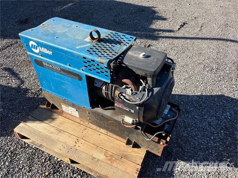 Miller Bobcat 225G Multi-Process Engine Driven Welder Metināšanas iekārtas