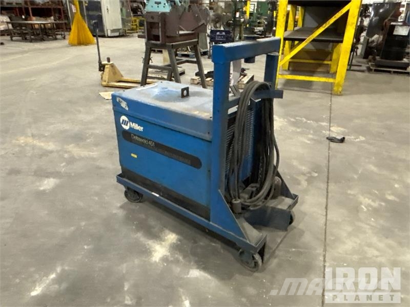 Miller Deltaweld 451 Mobile Multi-Process Electric Welder Schweissgeräte